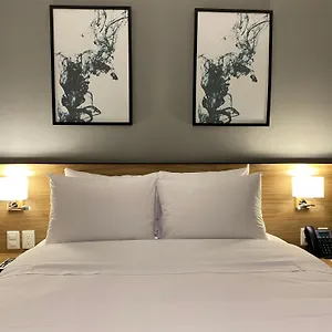 4* Hotel B's